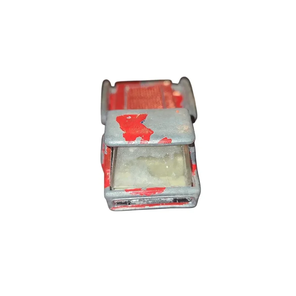 1970 Lesney Matchbox #37 Skip Truck Missing Back Paint Damage